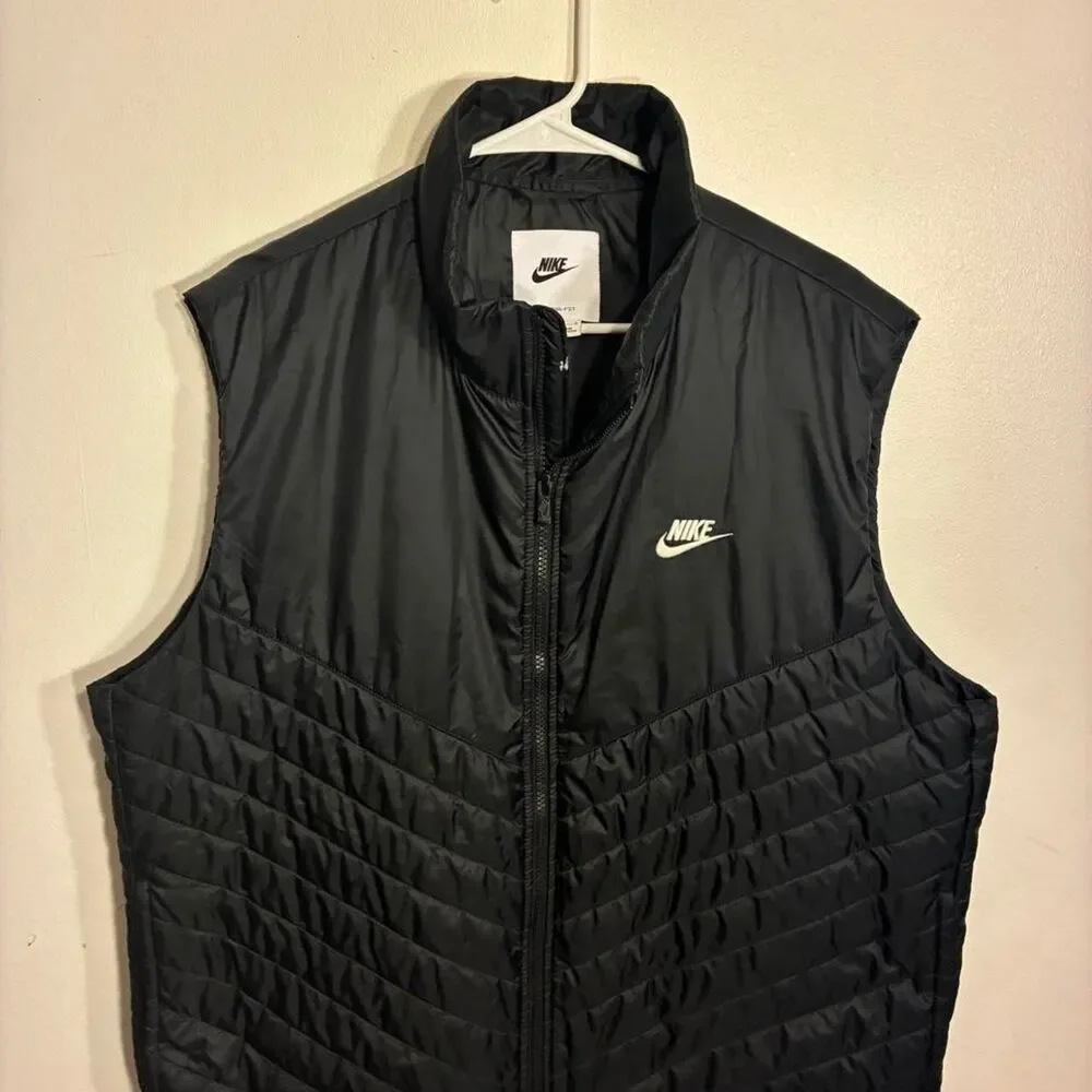 Nike Men's Black Gilet